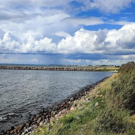 Lush Seaside Escape In Gedser *