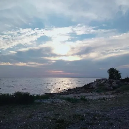 Seaside Escape In - By Traum *