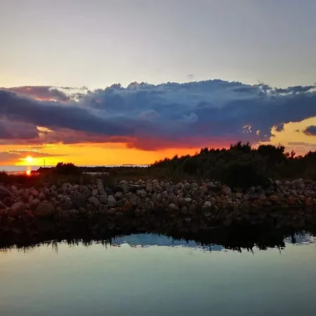 Seaside Escape In - By Traum *