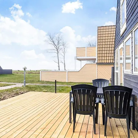 Lush Seaside Escape In Gedser